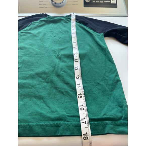 Tommy Bahama Boy's Yeti Winter Baseball Tee T-Shirt Size Small (5-6 Yrs) - Picture 4 of 7